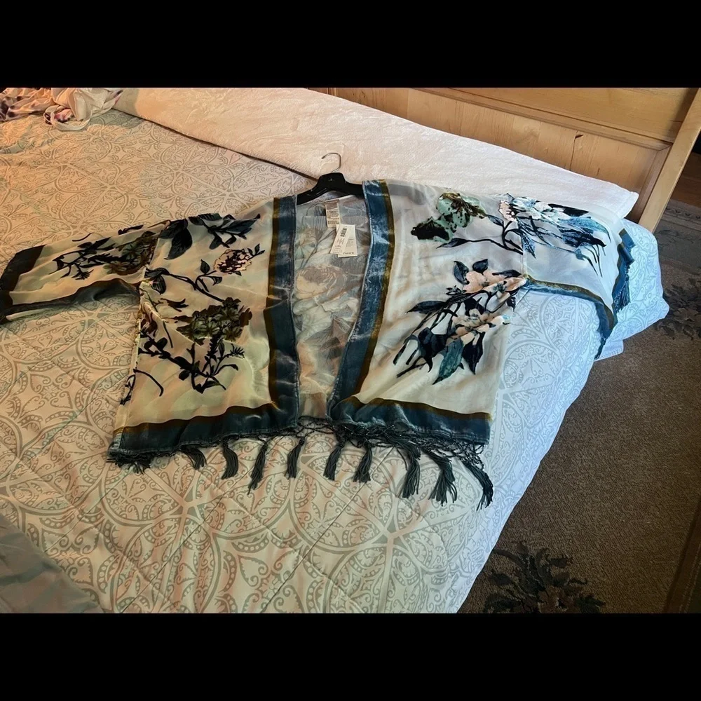 Chico’s velvet cardigan, new, with beads - Picture 4 of 5